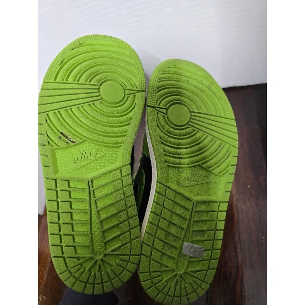Women's Air Jordan 1 Mid Altitude Green Sneakers size 7